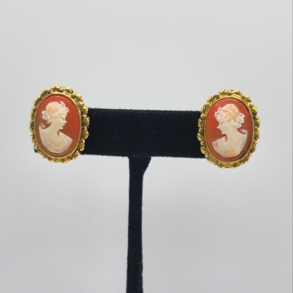 Vintage Gold carved shell cameo earrings